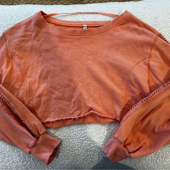 Free People crop sweatshirt size M never worn - Picture 1 of 1